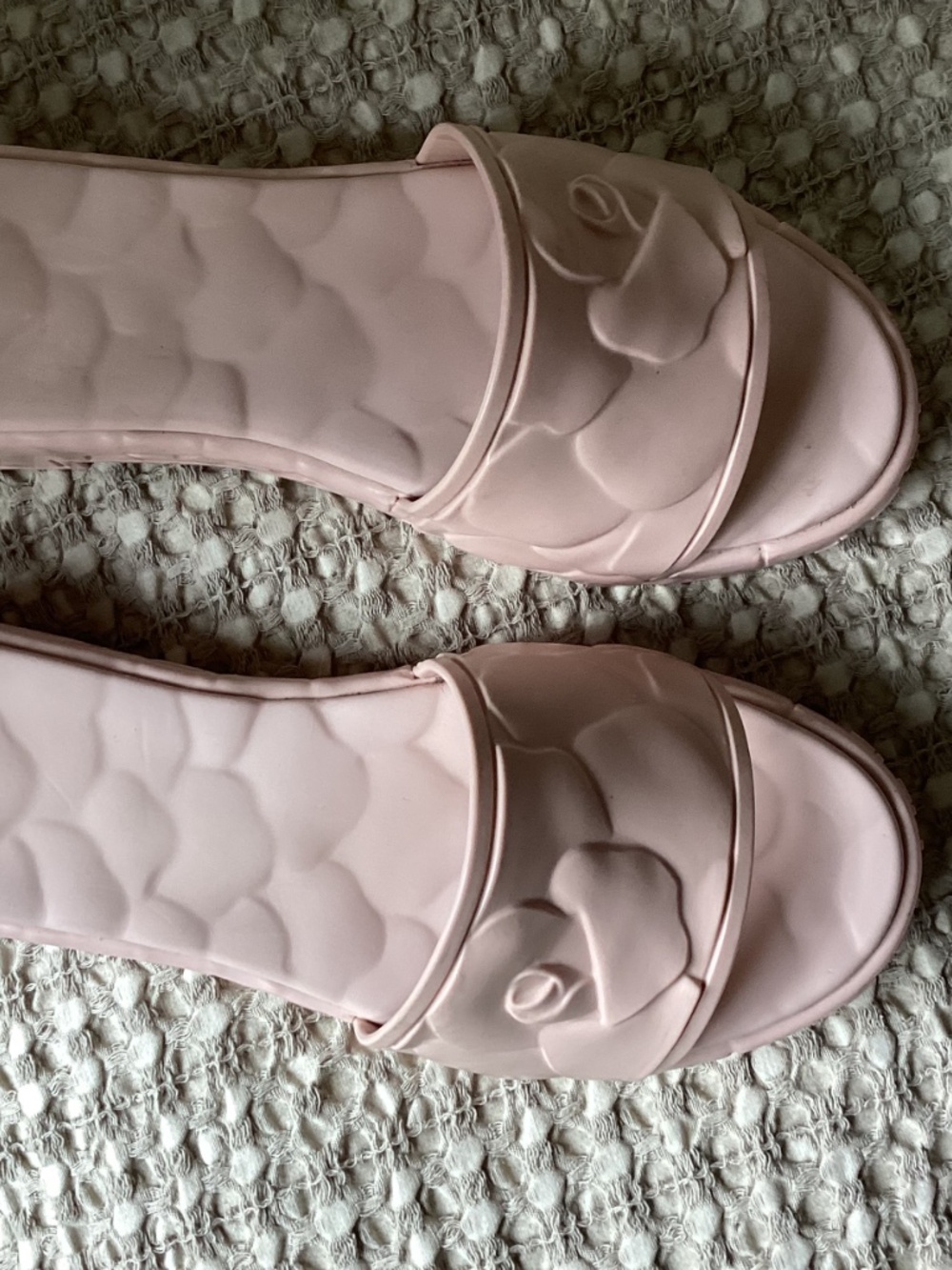 Shoes - Picture 4 of 4